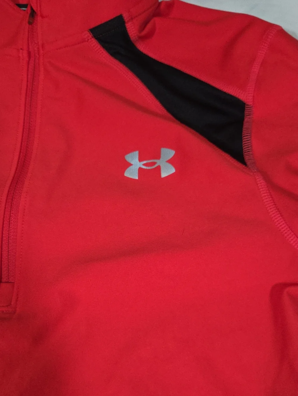 Under Armour Red and Black 1/4 Zip Up Running Jacket Size Small Mens